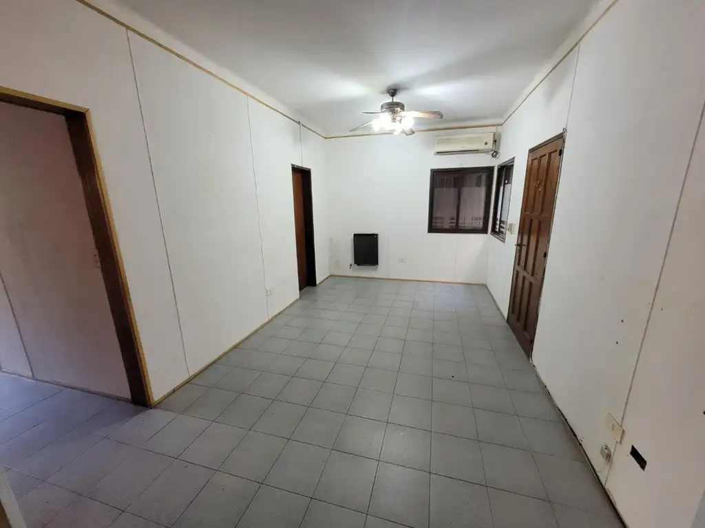 Foto de Alquiler de PH dos ambientes con patio en Wilde Centro., imagen 3