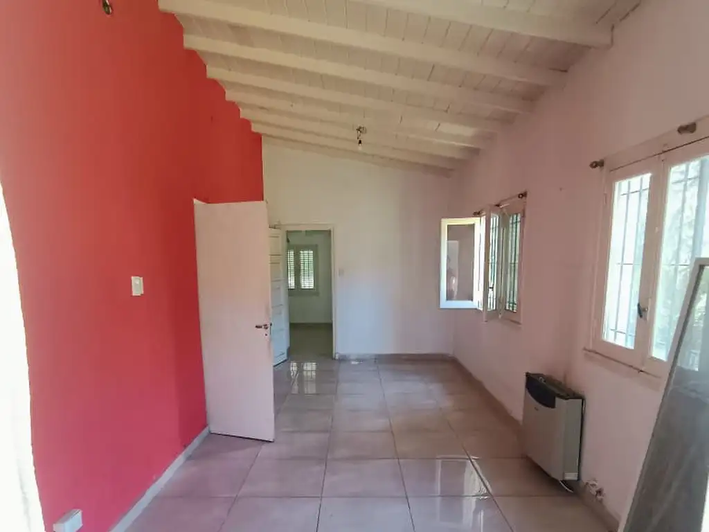 Foto de Casa quinta sobre 1200 m2 terreno con pileta de natacion a Metros de, imagen 3