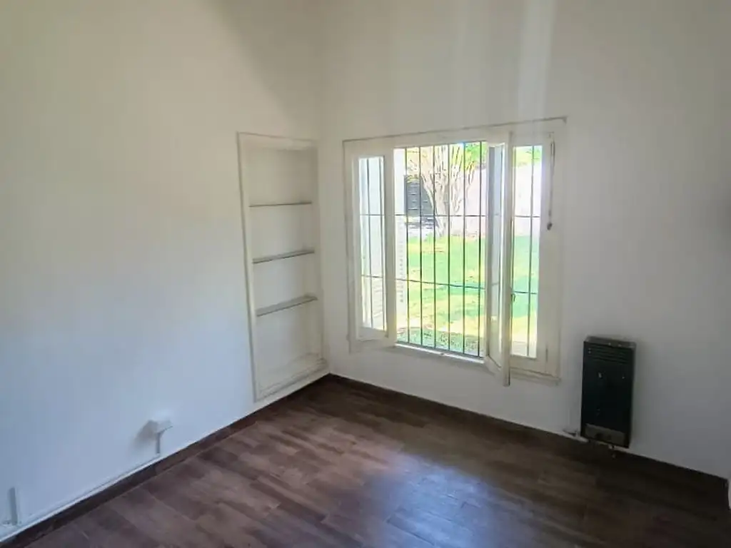 Foto de Casa quinta sobre 1200 m2 terreno con pileta de natacion a Metros de, imagen 5
