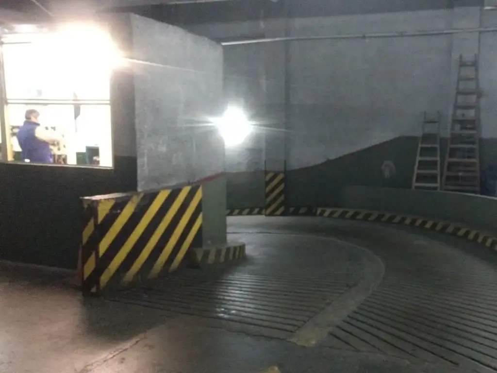 Foto de OPORTUNIDAD! COCHERA DOBLE FIJA EN TRIBUNALES - INMEJORABLE, imagen 2
