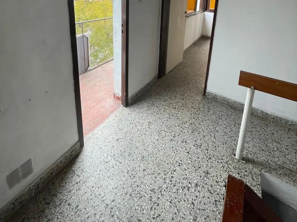 Foto de 524 esq 21- Depto 1º piso por escalera- 1 dormitorio, imagen 3