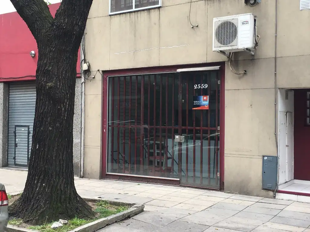 Foto de MARIANO ACHA 2559, LOCAL 1 PLANTA 58 M2 ¡¡¡ SIN EXPENSAS !!! CON RENTA, imagen 4