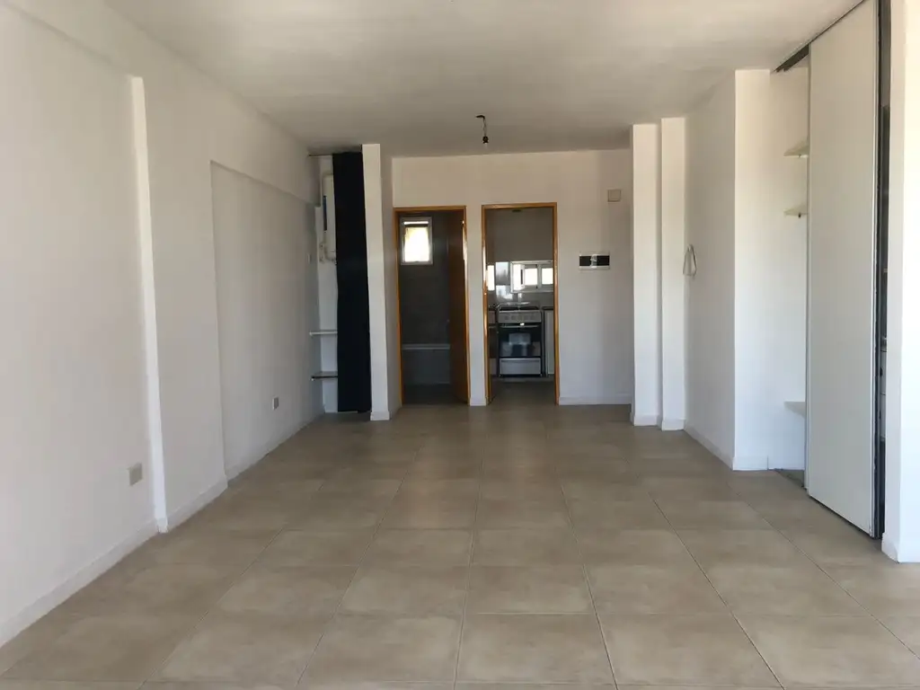 Foto de 1 Ambiente SEMIPISO · DIVISIBLE GRANDE, imagen 2