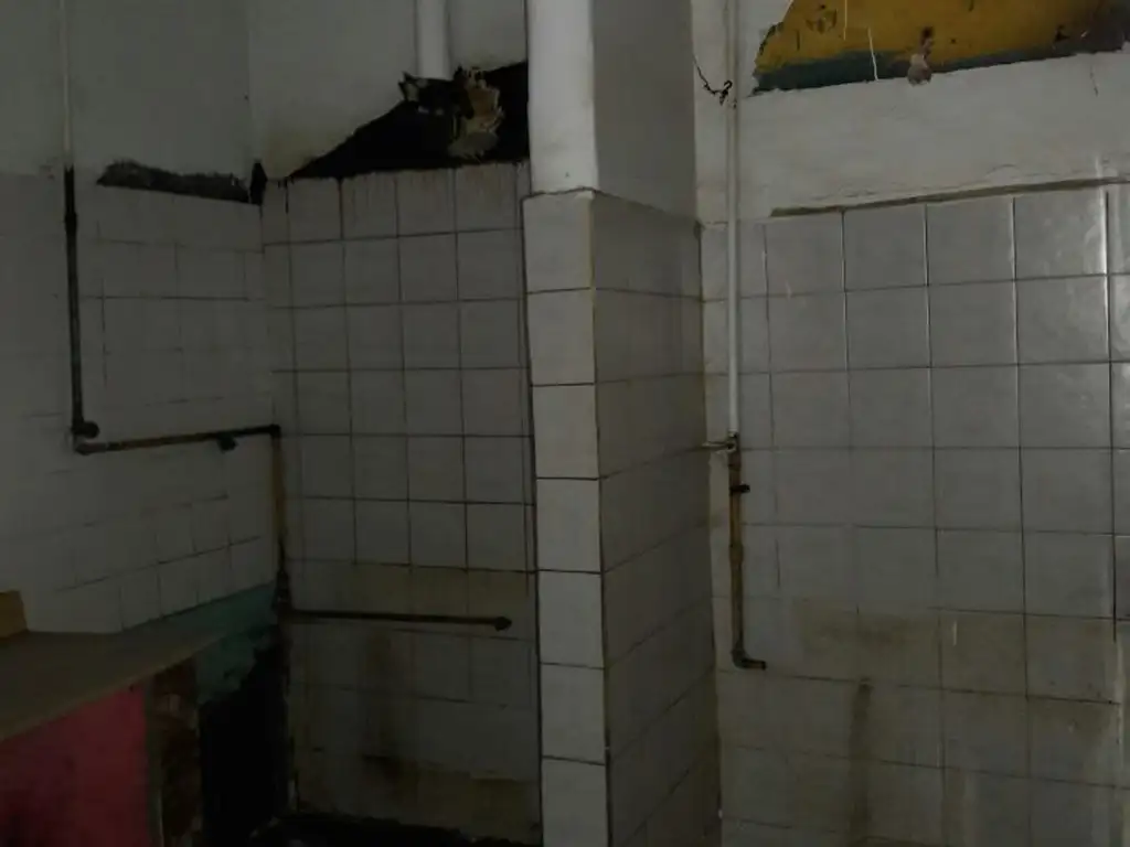 Foto de PLAZA CONSTITUCION// LOCAL 108mts2 CUBIERTOS con dormitorio, cocina y, imagen 5