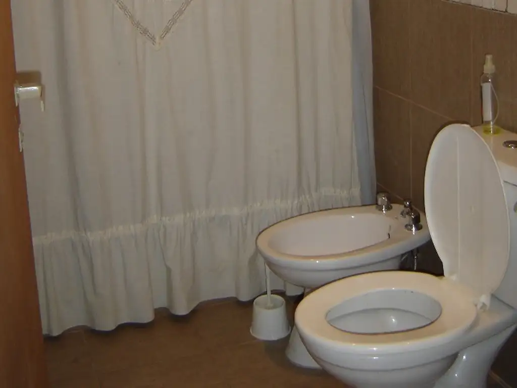 Foto de DEPTO TIPO CASA AL FRENTE 3 AMBIENTES CON PATIO.- IMPECABLE ESTADO, imagen 4