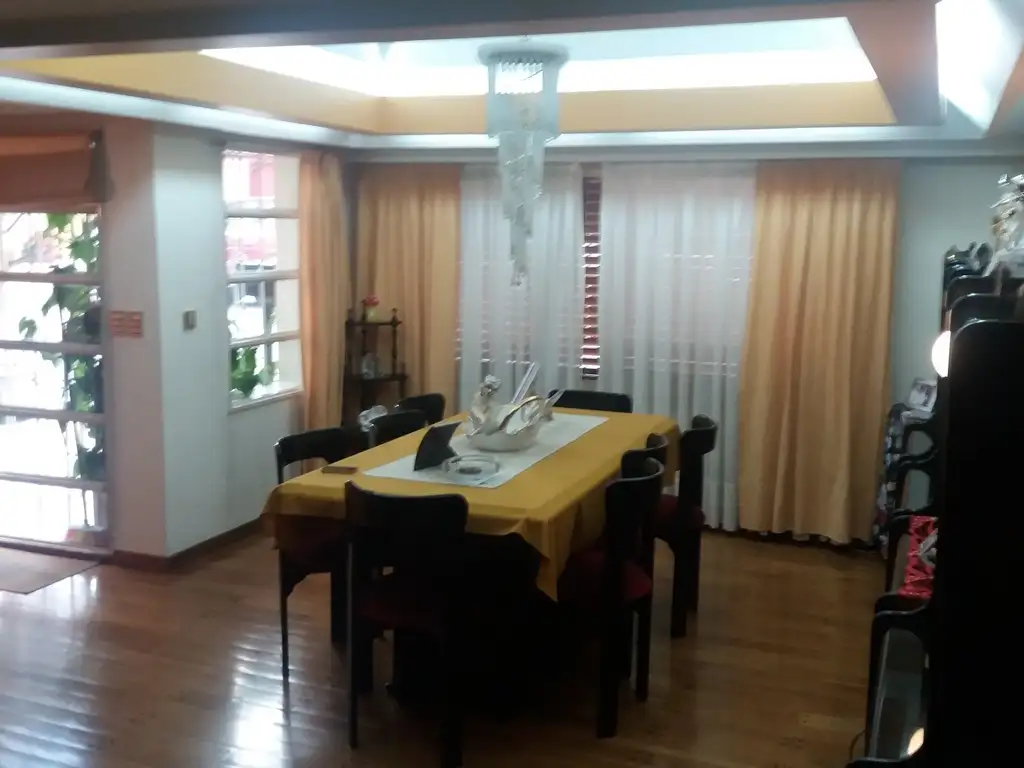 Foto de EXCELENTE CASA 6 AMBIENTES +DEPENDENCIA EN V. LUGANO, imagen 4