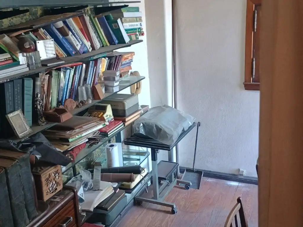 Foto de NUEVO VALOR!! CASA APTA PARA 2 FAMILIAS // 4 DORMITORIOS // 2 COCINAS Y, imagen 5