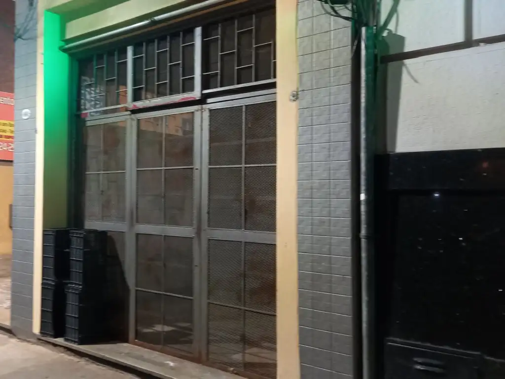 Foto de VENTA DE LOCAL EN BARRIO NORTE-CON GAS Y SIN EXPENSAS, imagen 3