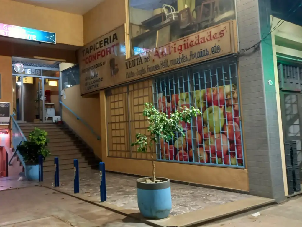 Foto de VENTA DE LOCAL EN BARRIO NORTE-CON GAS Y SIN EXPENSAS, imagen 4