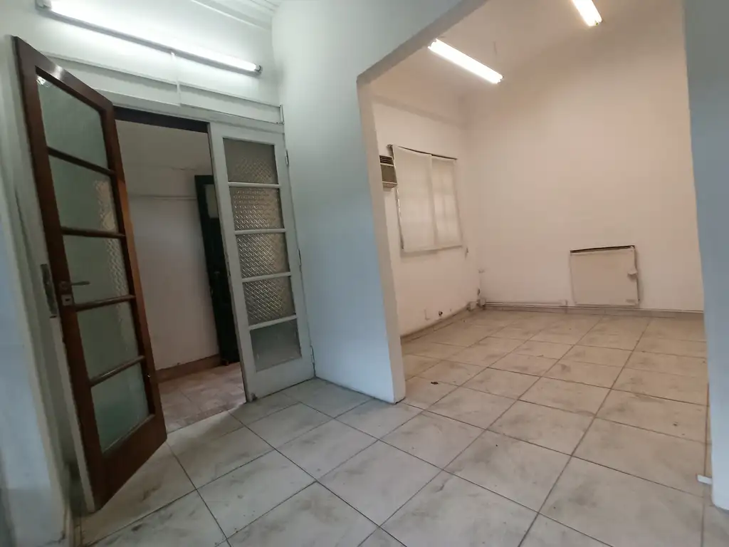 Foto de ALQUILER LOCAL CON BAÑO, imagen 1