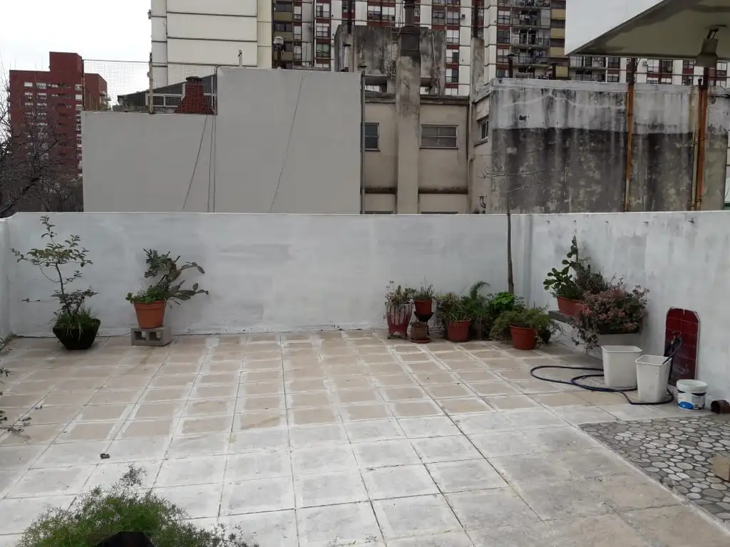 Foto de PETIT HOTEL , EN TRES PLANTAS CON PATIO , SOTANO Y TERRAZA, imagen 2