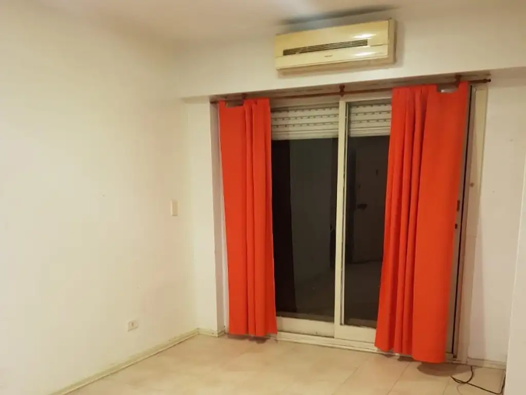 Foto de Departamento de 2 ambientes con gran patio, imagen 2