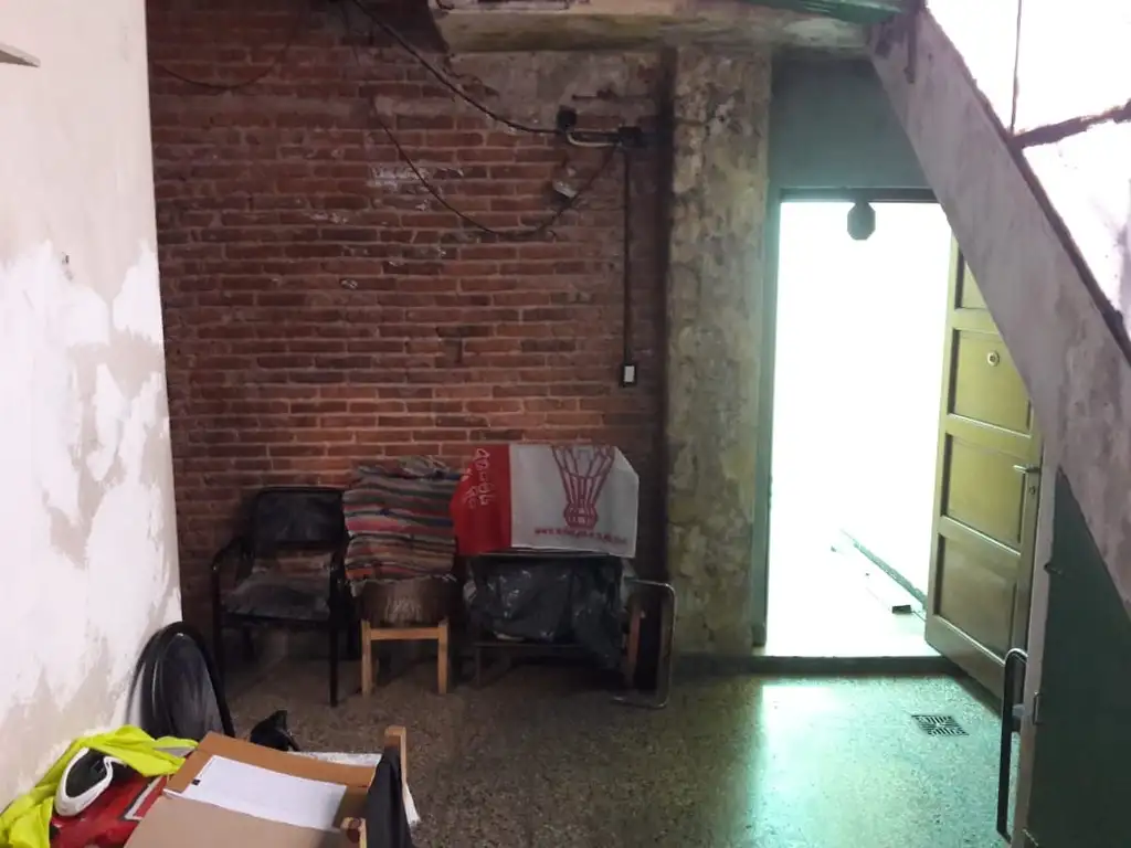 Foto de TIPO CASA AL FONDO / NO PAGA EXPENSAS/ CON PATIO Y PEQUEÑA TERRAZA//, imagen 2