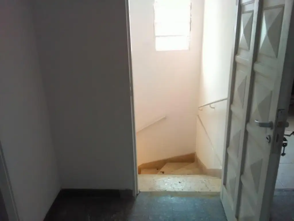 Foto de PH :: TIPO CASA :: PISO :: 3 HABITACIONES :: COCINA COMEDOR, imagen 3