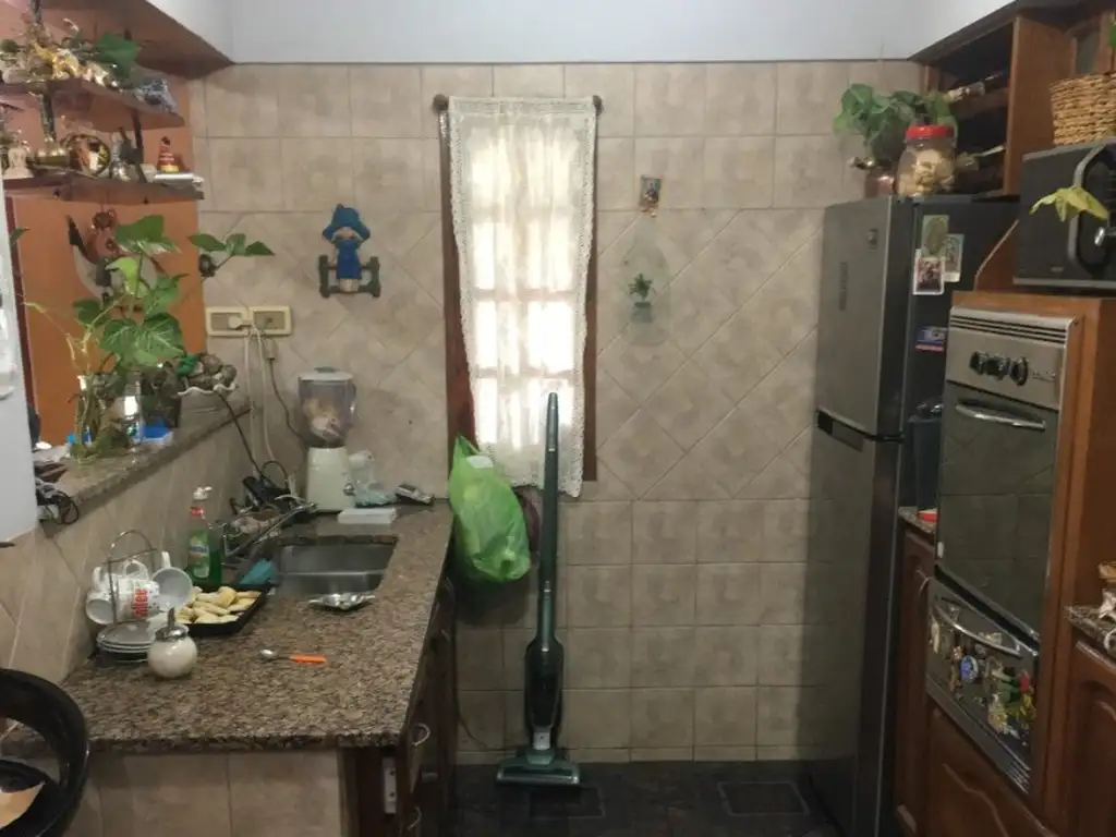 Foto de casa 5 amb.con garage pasante, pque, pileta riñon, TOMA PROPIEDAD EN, imagen 5