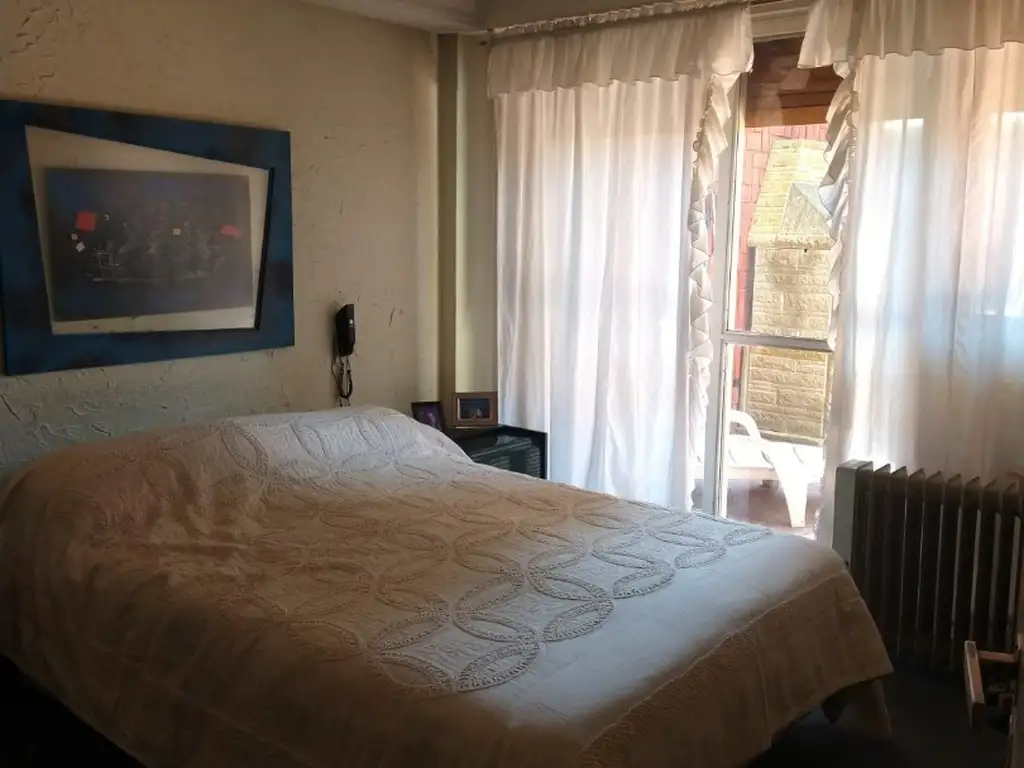 Foto de EXCELENTE 5 AMB CON COCHERA INCLUIDA, PATIO ATERRAZADO Y PARRILLA, imagen 5