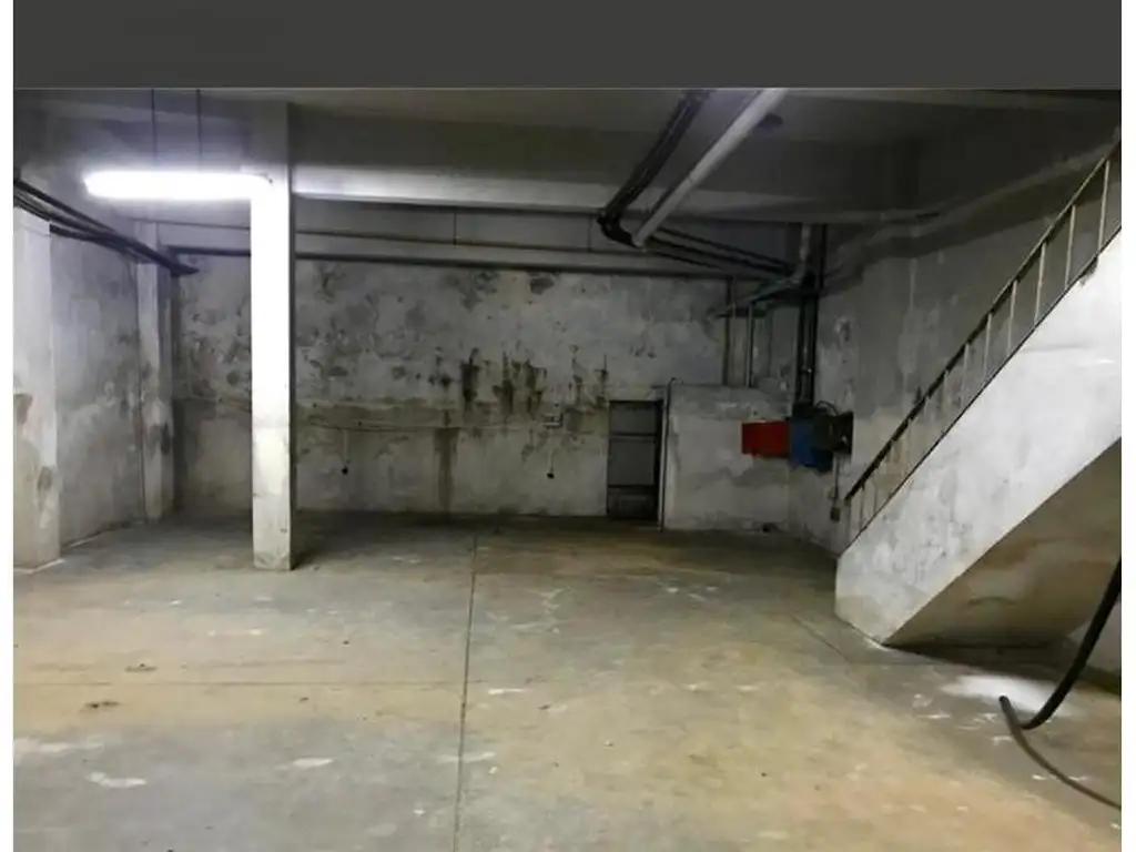 Foto de VTA O ALQUILER - LOC Y 5 pltas 8 bños, sótano asc gde y tza, imagen 5