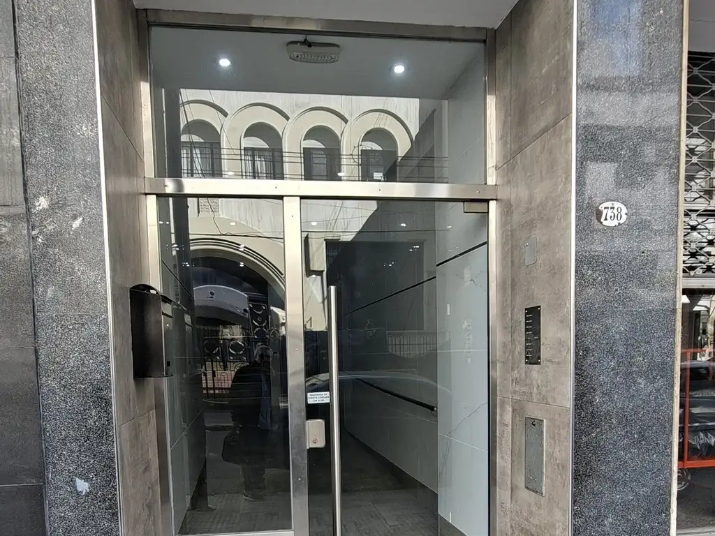 Foto de Hermoso Semi piso 3 amb contrafrente, imagen 4