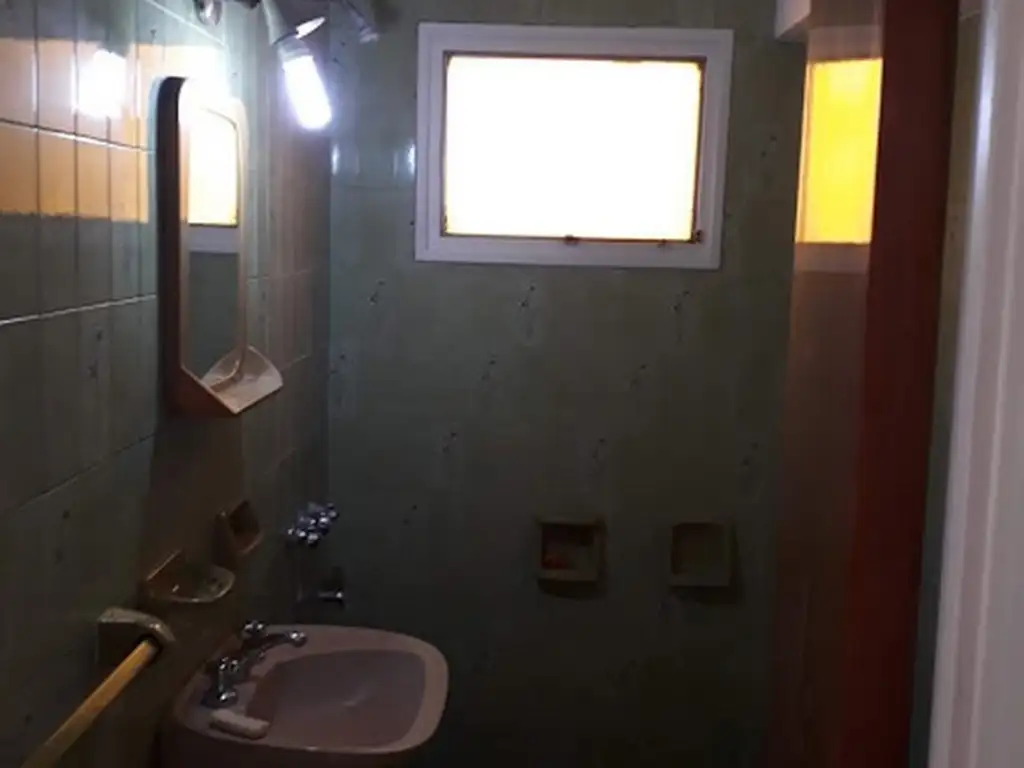 Foto de DEPARTAMENTO CENTRICO 2 AMBIENTES CON OPCION A COCHERA, imagen 3