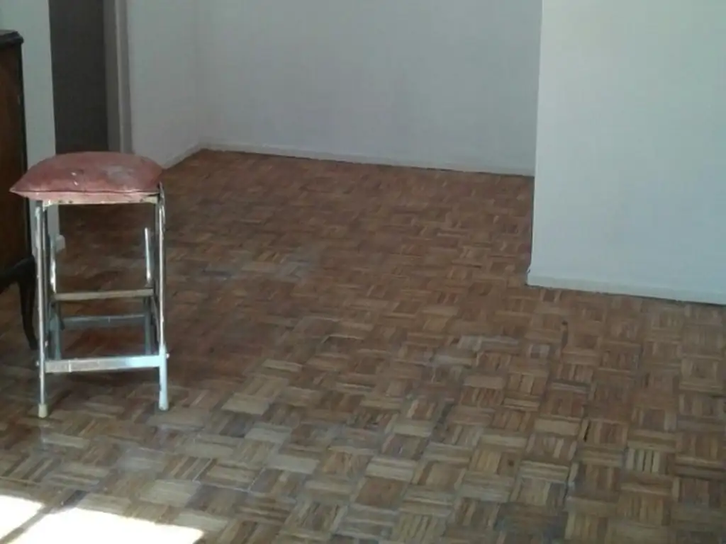 Foto de 2 AMBIENTES LUMINOSO PISO ALTO A METROS DE AVDA SAN JUAN, imagen 4