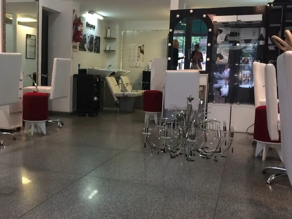 Foto de SOLO EQUIPMIENTO DE PELUQUERIA COMPLETO.! OPORTUNIDAD U$20.000 TOTAL.!!!, imagen 1