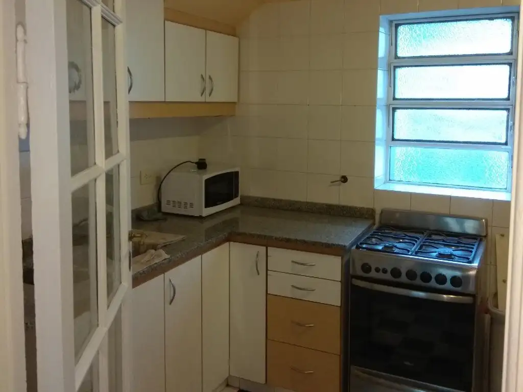 Foto de Piso de 4 amb.c/balcón terraza con renta por alquiler, bajas expensas., imagen 4