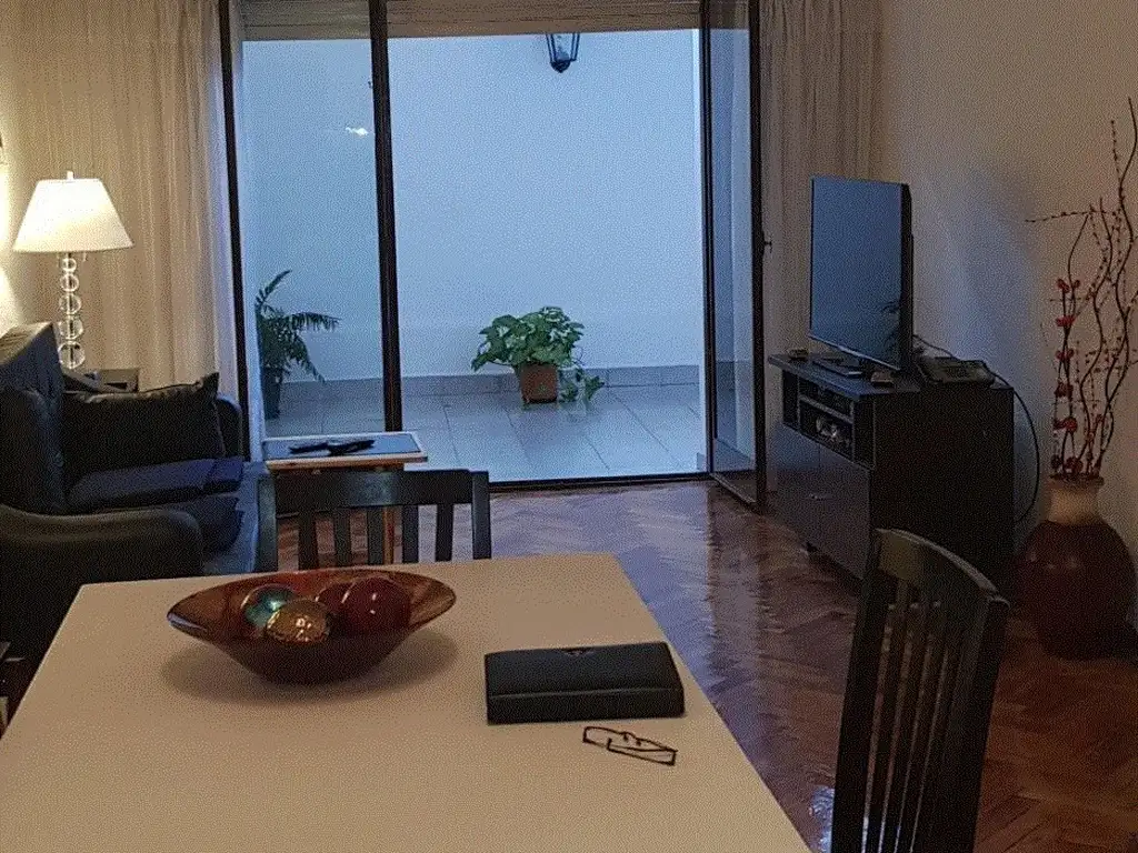 Foto de 4 AMBIENTES O 3 AMBIENTES Y ESCRITORIO 2 PATIOS 1 TECHADO COCINA, imagen 1