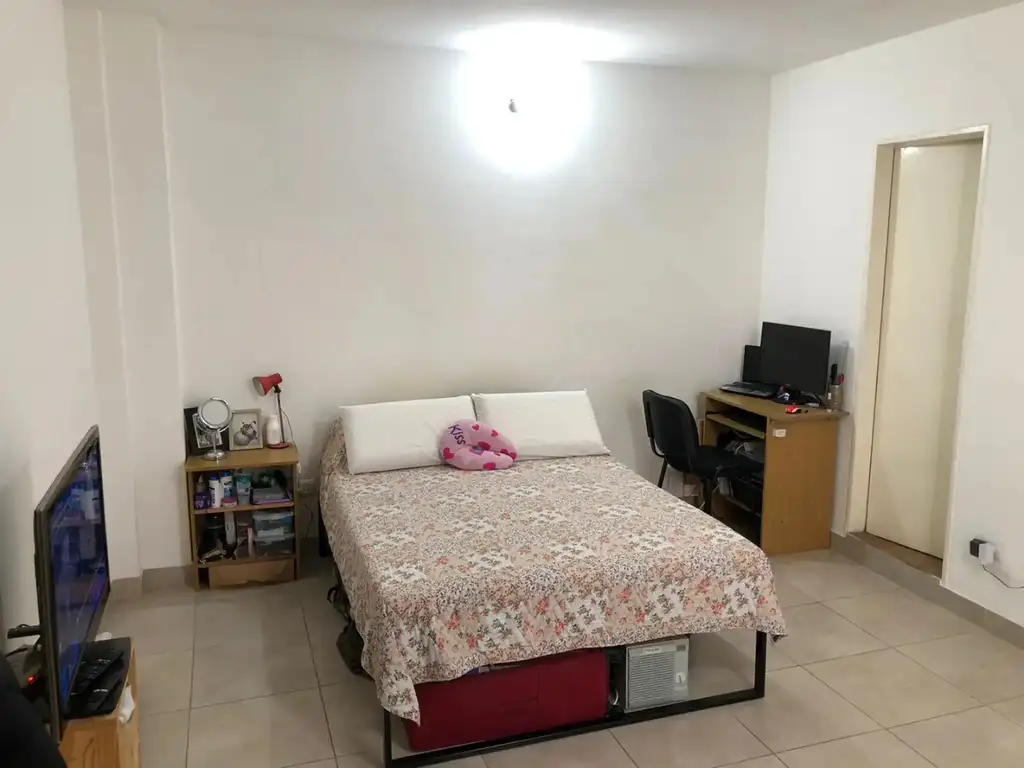 Foto de HERMOSO DEPARTAMENTO DE UN AMBIENTE. LUMINOSO Ideal inversor, Venta con, imagen 5
