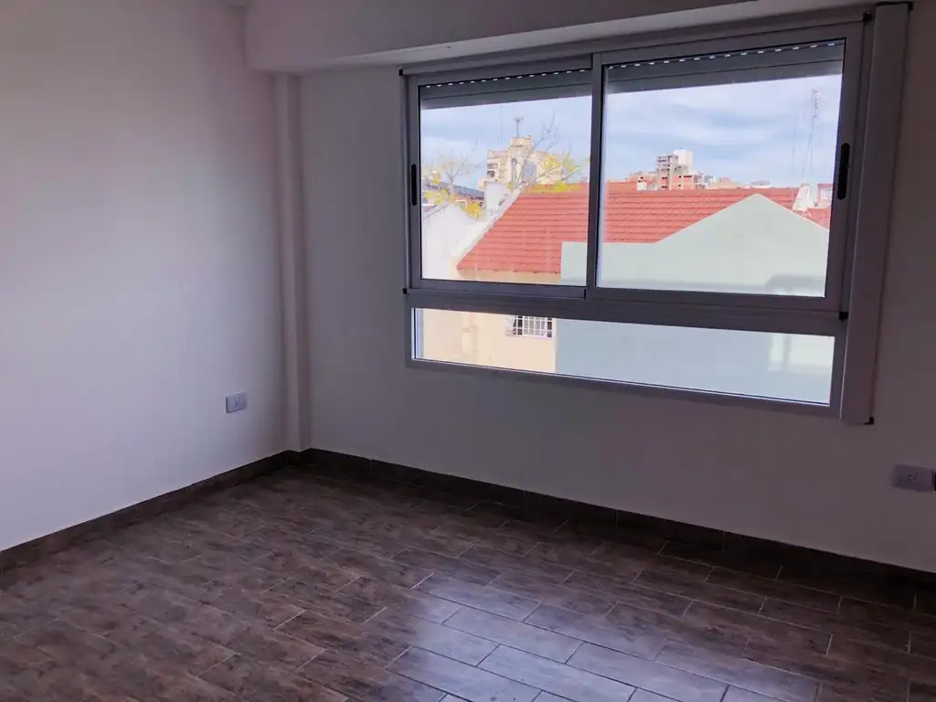 Foto de 2 ABIENTES IMPECABLE SIN EXPENSAS VILLA LURO, imagen 4