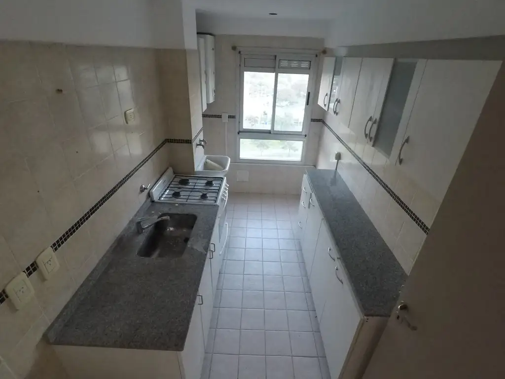 Foto de Hermoso Departamento de 2 amb. Amplio y luminoso. Excelente Vista!!!, imagen 3