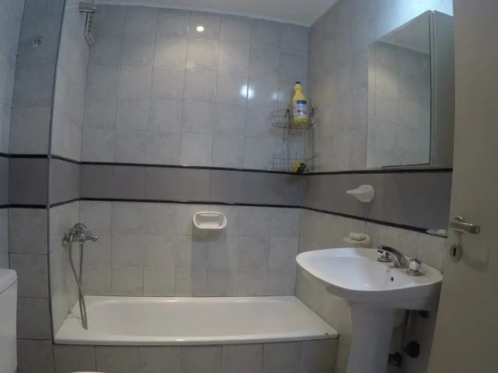 Foto de Hermoso Departamento de 2 amb. Amplio y luminoso. Excelente Vista!!!, imagen 4