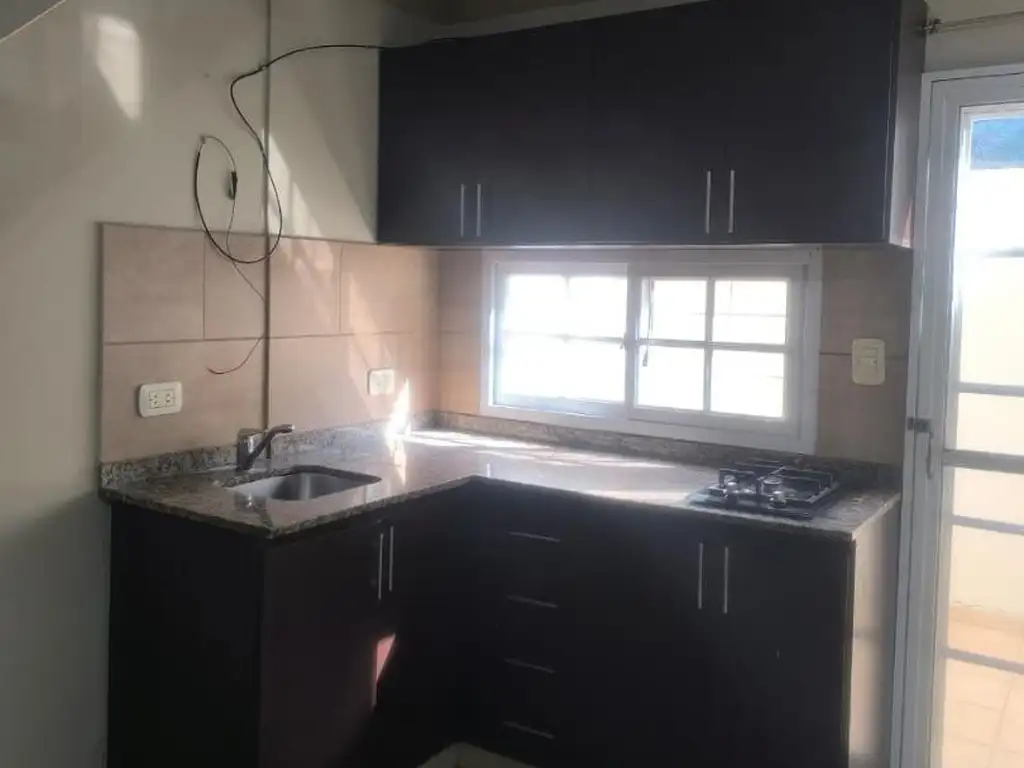 Foto de IMPERDIBLE DÚPLEX DE 1 DORMITORIO - CÉNTRICO, imagen 3