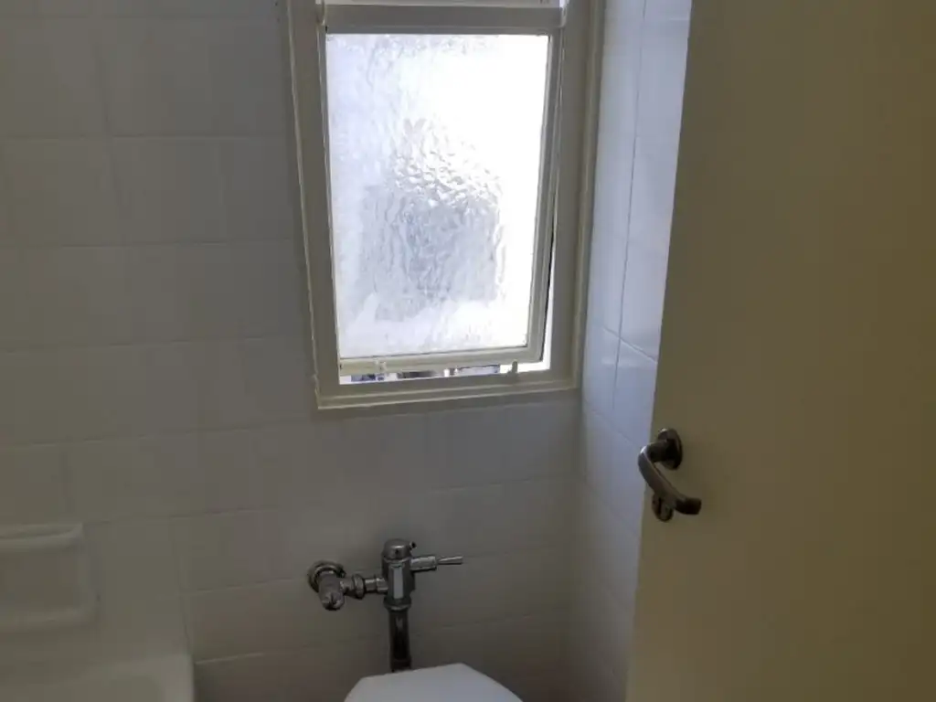Foto de DEPTO VIVIENDA /OFICINA 2 AMB. PISO 14, imagen 2
