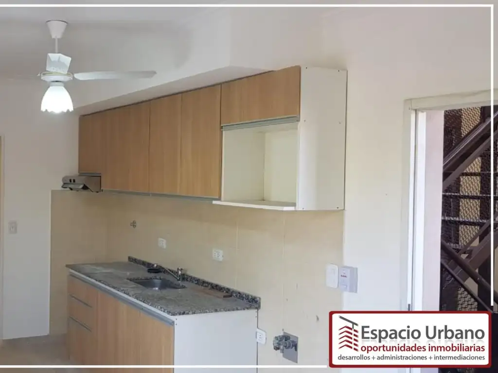 Foto de DEPTO 1dormitorio c/cochera. Planta baja.Zona Ex Policlinico, imagen 3