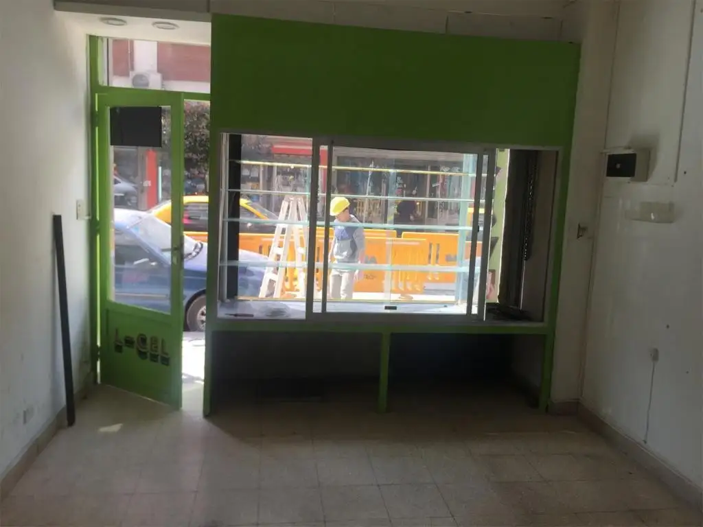 Foto de VENTA CON RENTA LOCAL 2 PLANTAS PB. 35 M2 SOTANO 50 M2 TOTAL 85 M2, imagen 5