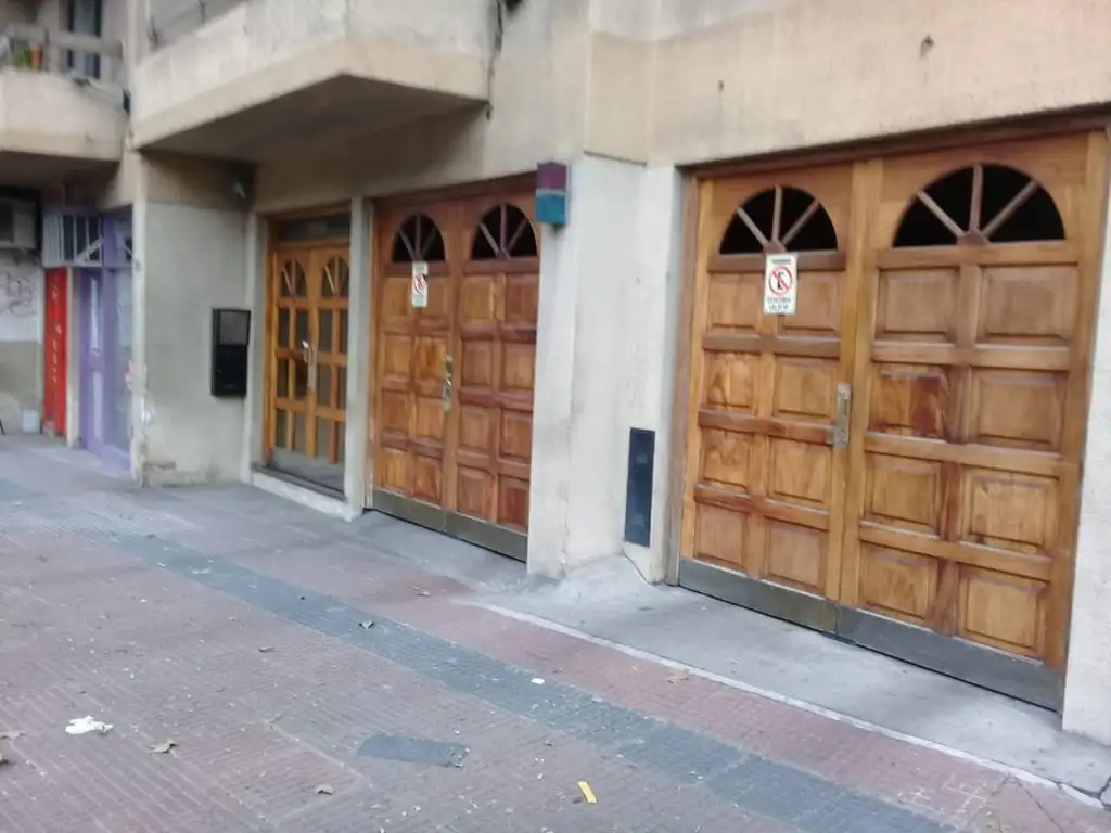 Foto de Cochera cubierta en edificio, imagen 2