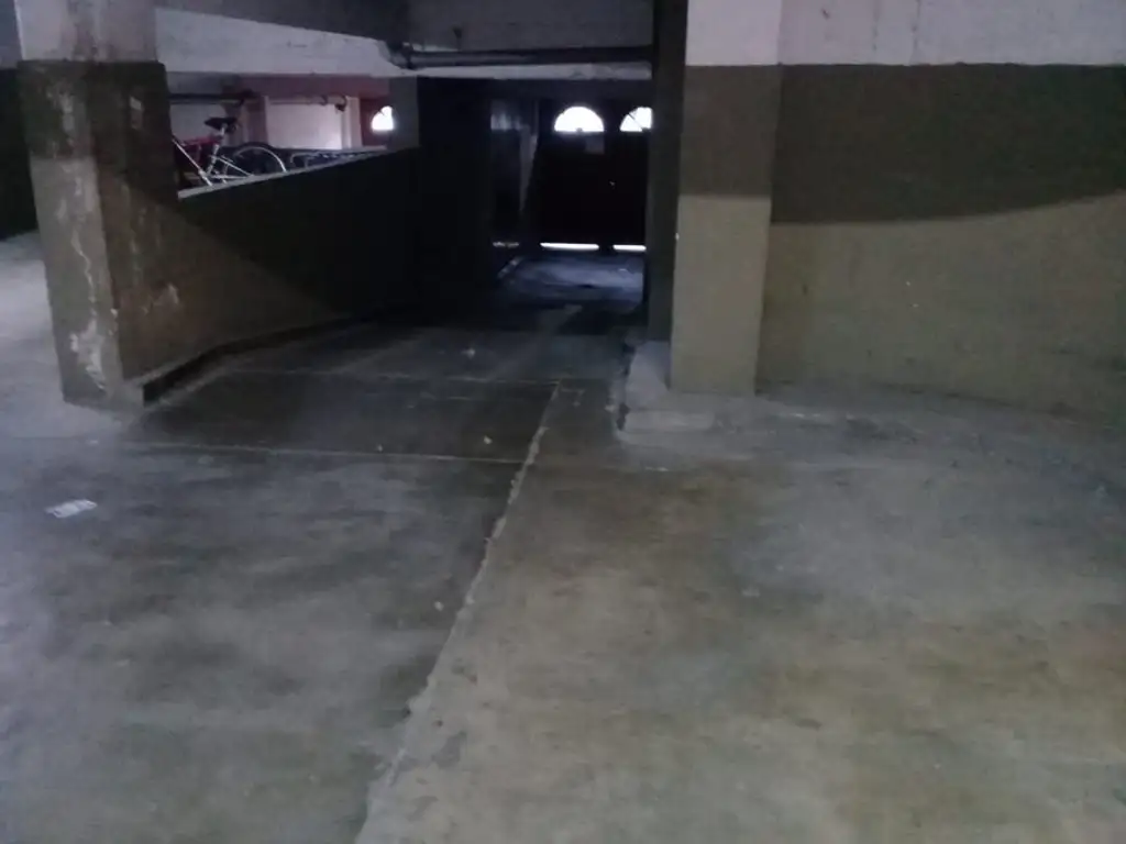 Foto de Cochera cubierta en edificio, imagen 5