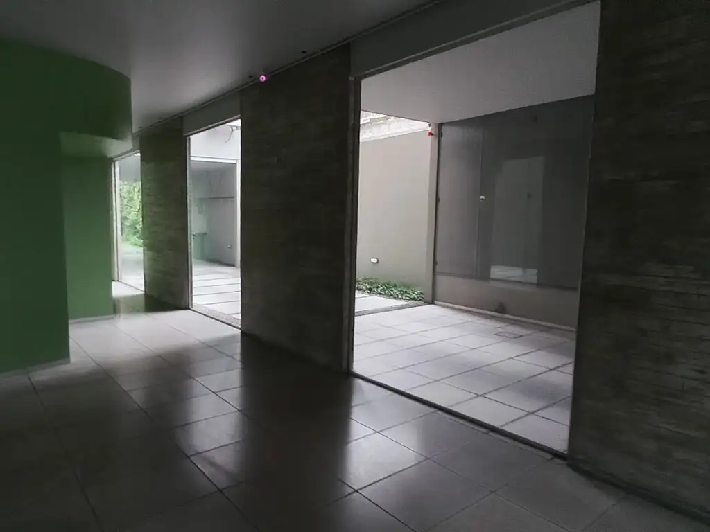 Foto de Monoambiente Categoria, frente, pisos tarugados, Edificio Pileta con, imagen 3