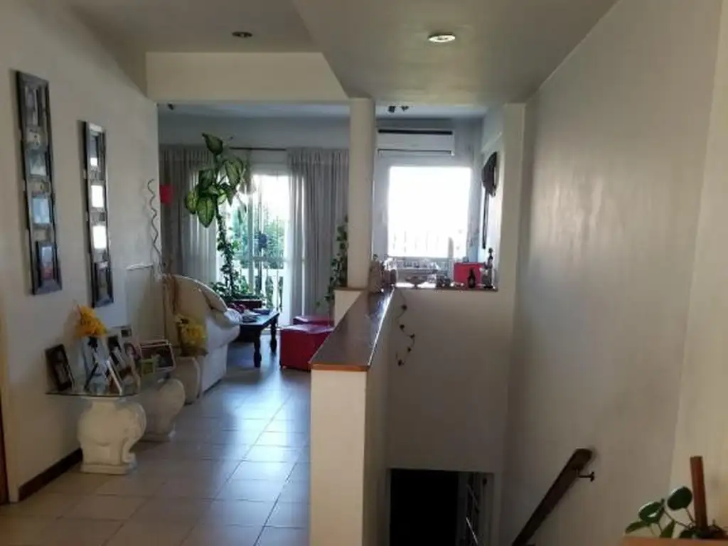 Foto de SE VENDE TRIPLEX 4 AMB VILLA LUGANO, imagen 5