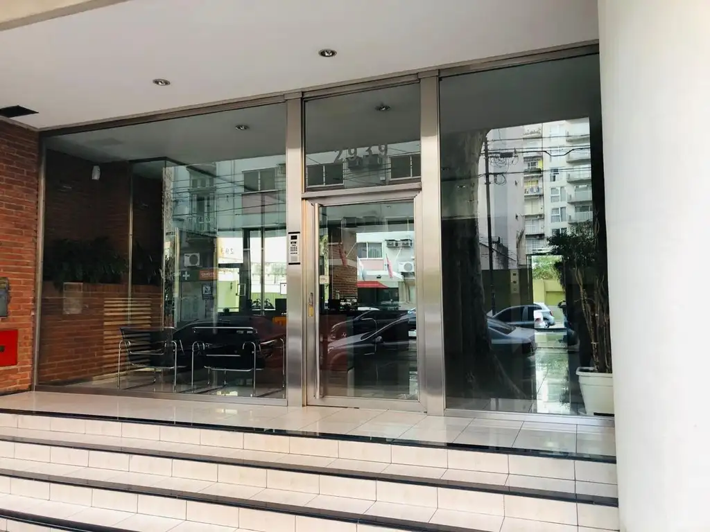 Foto de Excelente departamento, 3 amb de categoría, amplio balcón terraza, imagen 2