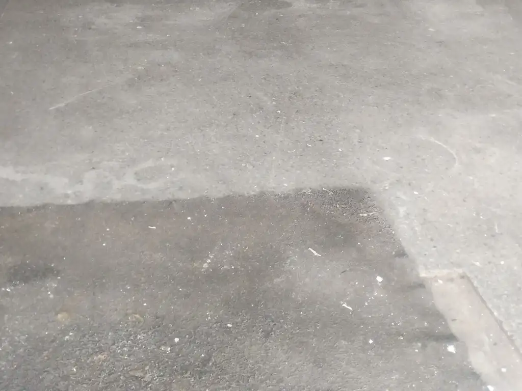 Foto de EXCELENTE LOCAL COMERCIAL DE 37 MTS (30 DE SALÓN Y 7 MTS DE ENTREPISO), imagen 2