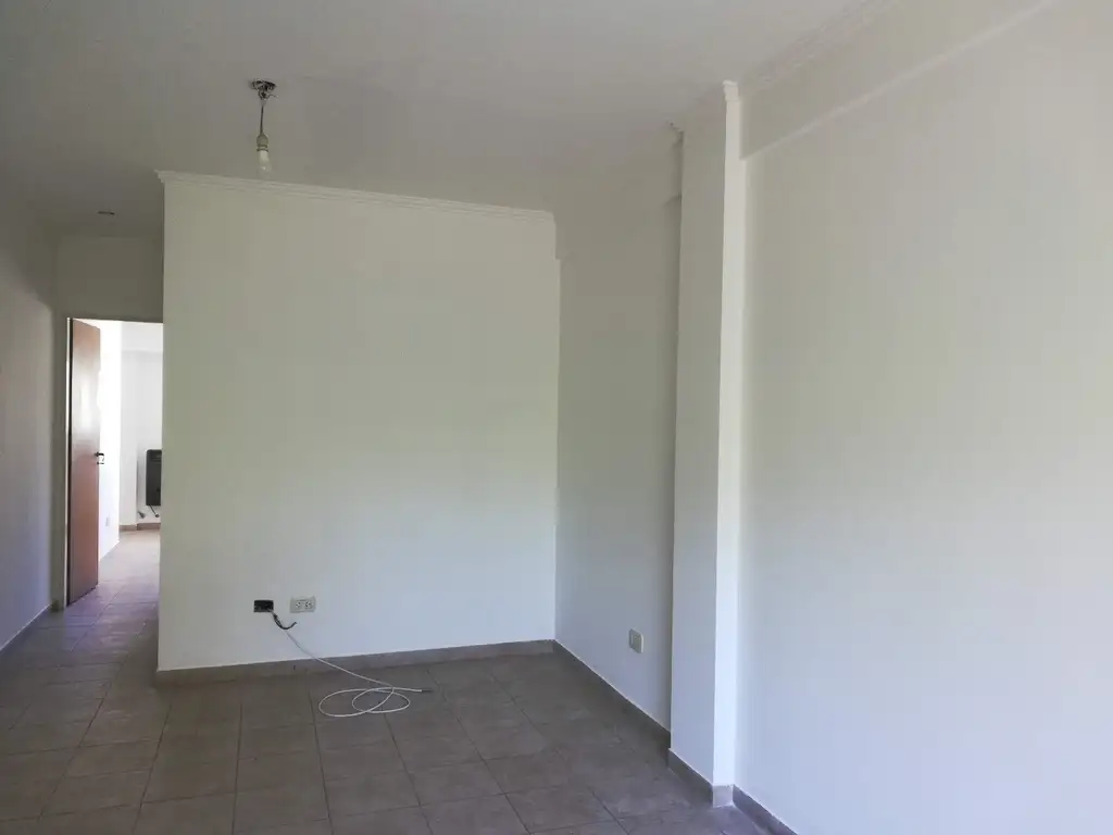 Foto de 2 e 60 y 61 Semipiso al frente 1 dorm con Placard, living comedor, imagen 4