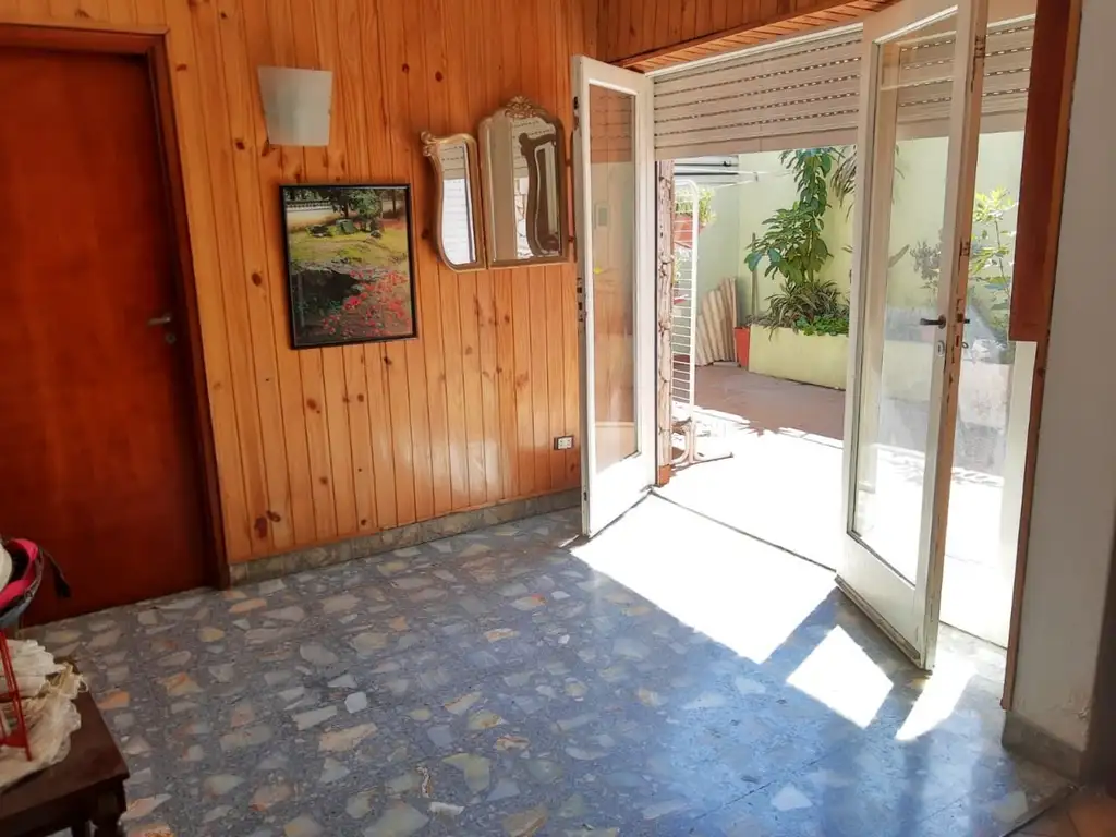 Foto de NUEVO VALOR!! 4 AMBIENTES,CON PATIO Y TERRAZA // PRIMER PISO POR, imagen 1