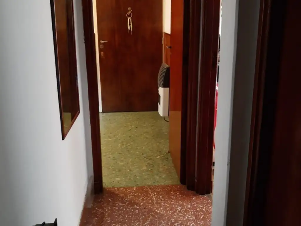 Foto de NUEVO VALOR!! 4 AMBIENTES,CON PATIO Y TERRAZA // PRIMER PISO POR, imagen 2