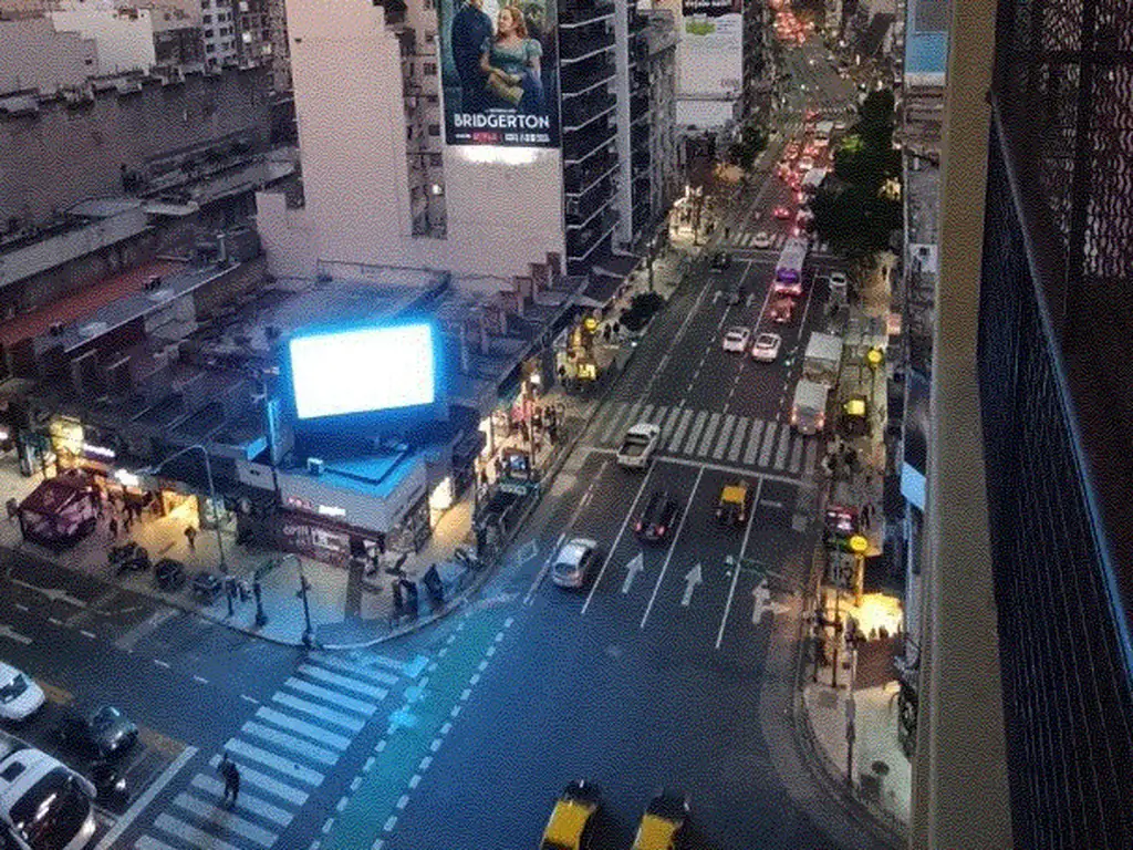 Foto de EXCELENTE DEPARTAMENTO 4 AMB C/DEP A/PROFES ESQ AV CORRIENTES Y, imagen 4