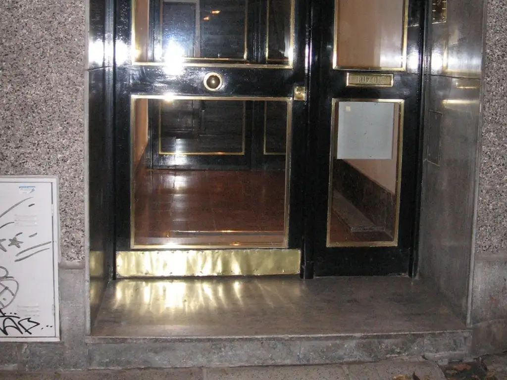 Foto de DEPTO. 2 AMBIENTES - COCINA -SOBRE AVELLANEDA 40 M2. BUEN ESTADO, imagen 1