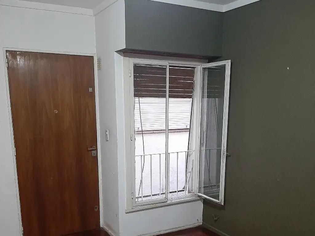Foto de DEPTO. 2 AMBIENTES - COCINA -SOBRE AVELLANEDA 40 M2. BUEN ESTADO, imagen 3