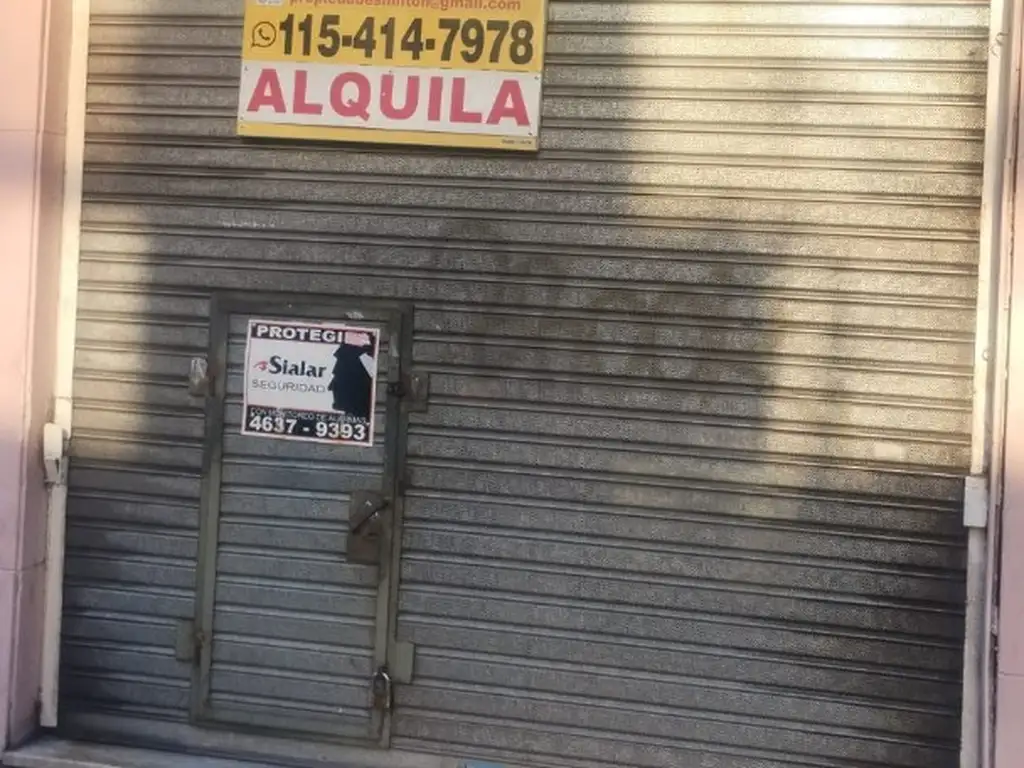 Foto de EXCELENTE LOCAL COMERCIAL A PASOS DE AV AVELLANEDA 21 MTS, BAJAS EXP, imagen 1