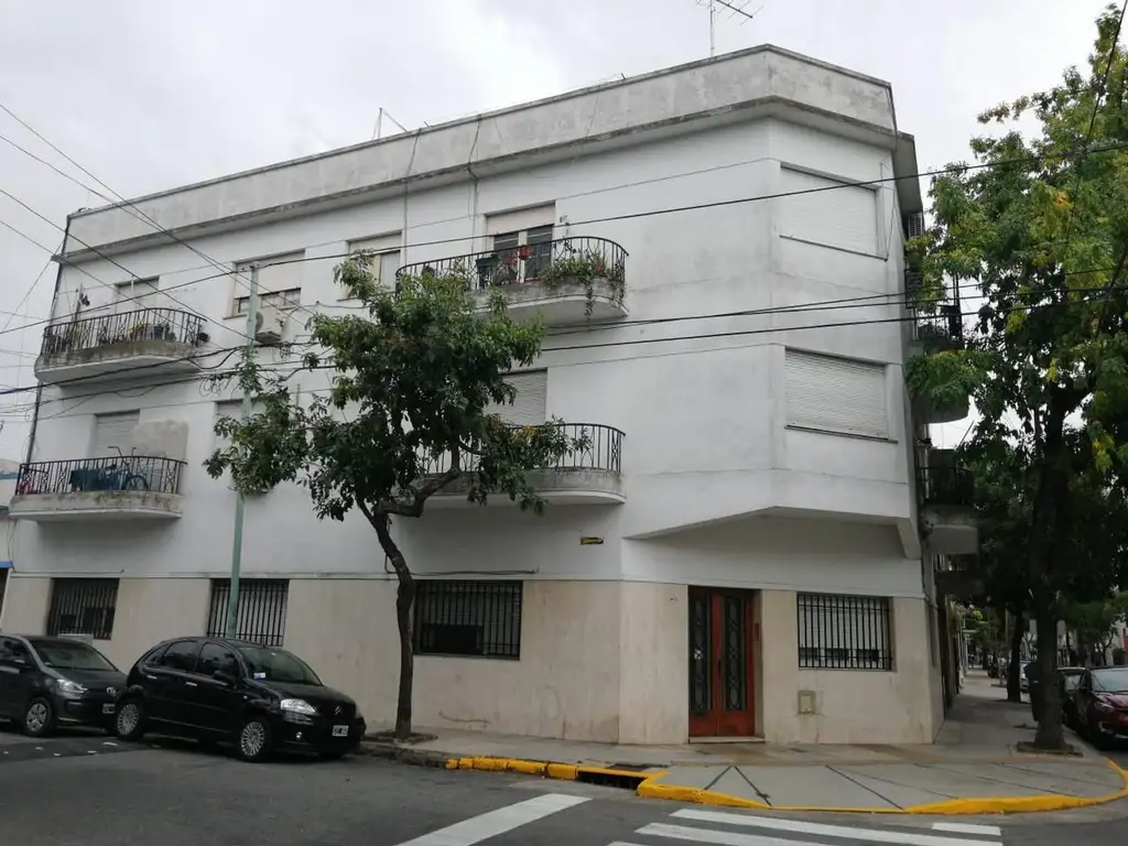 Foto de Impecable departamento de 3 ambientes al frente., imagen 1
