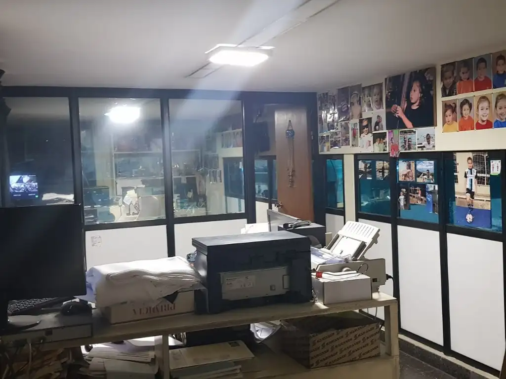Foto de LOCAL AMPLIO CON GRAN DEPOSITO Y ESPACIO PARA TALLER TEXTIL, imagen 4